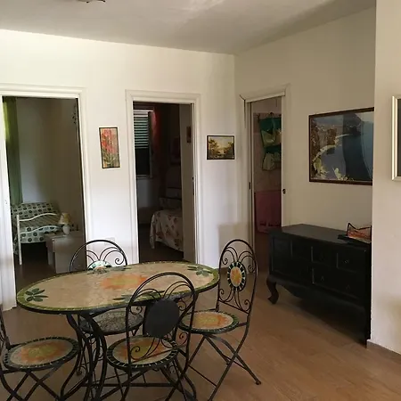 度假居 Casa Vacanze Il Faro 圣多米尼卡